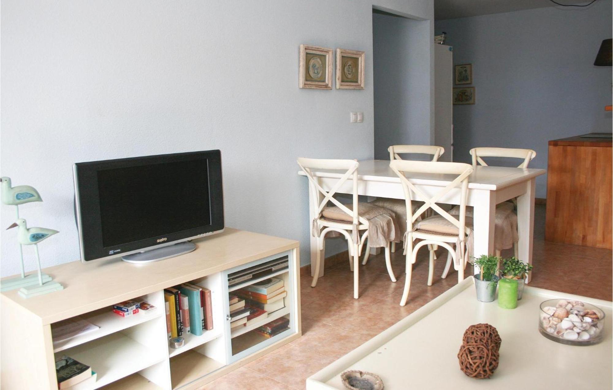 Beautiful Apartment In Alcossebre With Kitchen Екстериор снимка